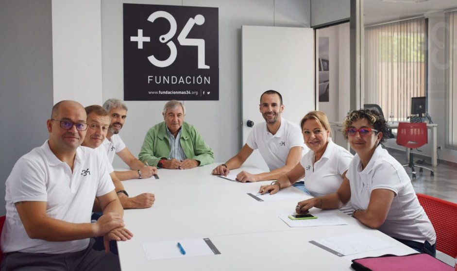 Foto de equipo de la Fundación +34